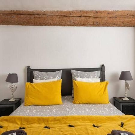 La Tour 1 Appartement Au Coeur Du Centre Ville LʼIsle-sur-la-Sorgue 외부 사진