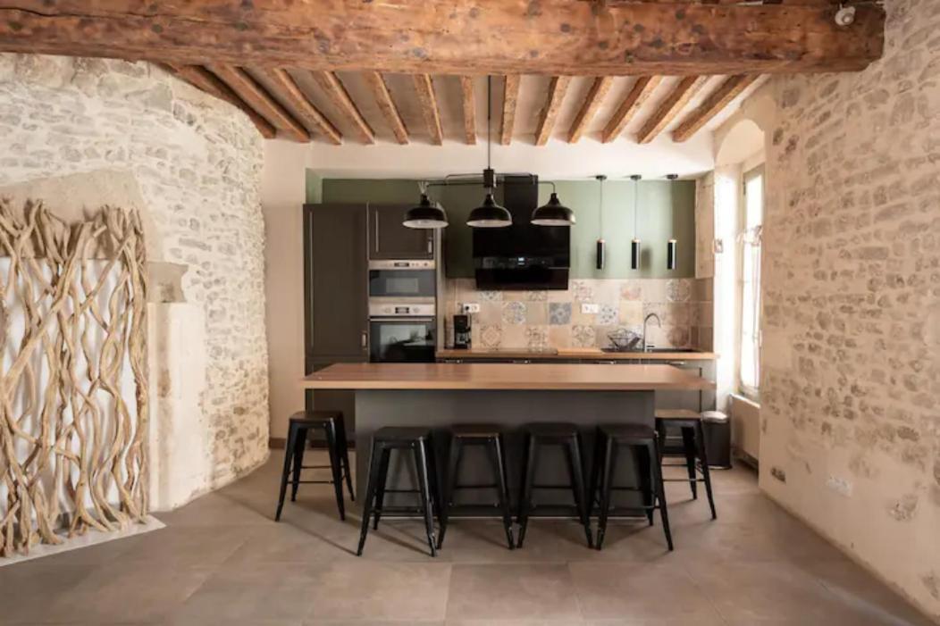 La Tour 1 Appartement Au Coeur Du Centre Ville LʼIsle-sur-la-Sorgue 외부 사진
