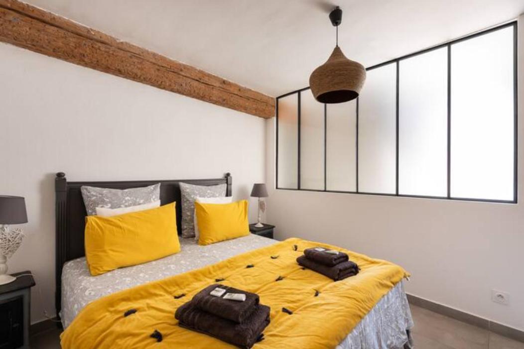 La Tour 1 Appartement Au Coeur Du Centre Ville LʼIsle-sur-la-Sorgue 외부 사진