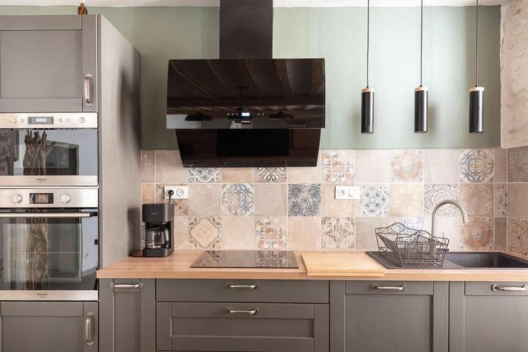 La Tour 1 Appartement Au Coeur Du Centre Ville LʼIsle-sur-la-Sorgue 외부 사진
